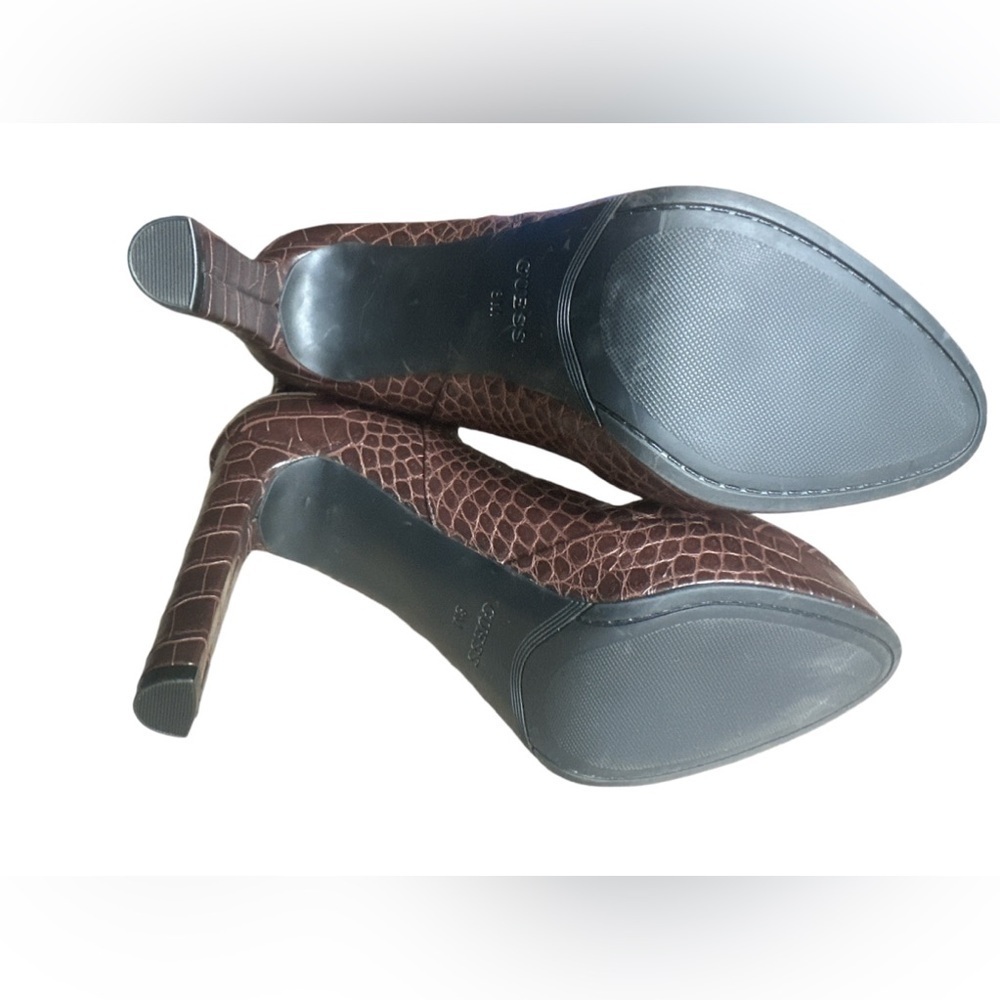 GUESS Dejah dark brown croc embossed platform ankle boots size 8M - Picture 6 of 7